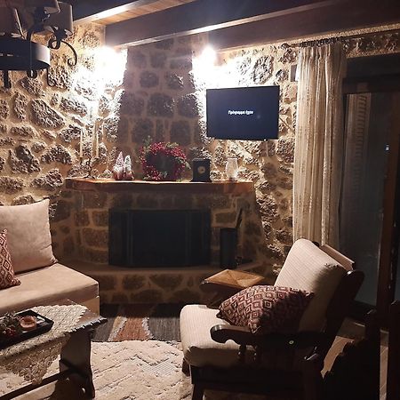 Νόστος Villa Ano Trikala Buitenkant foto
